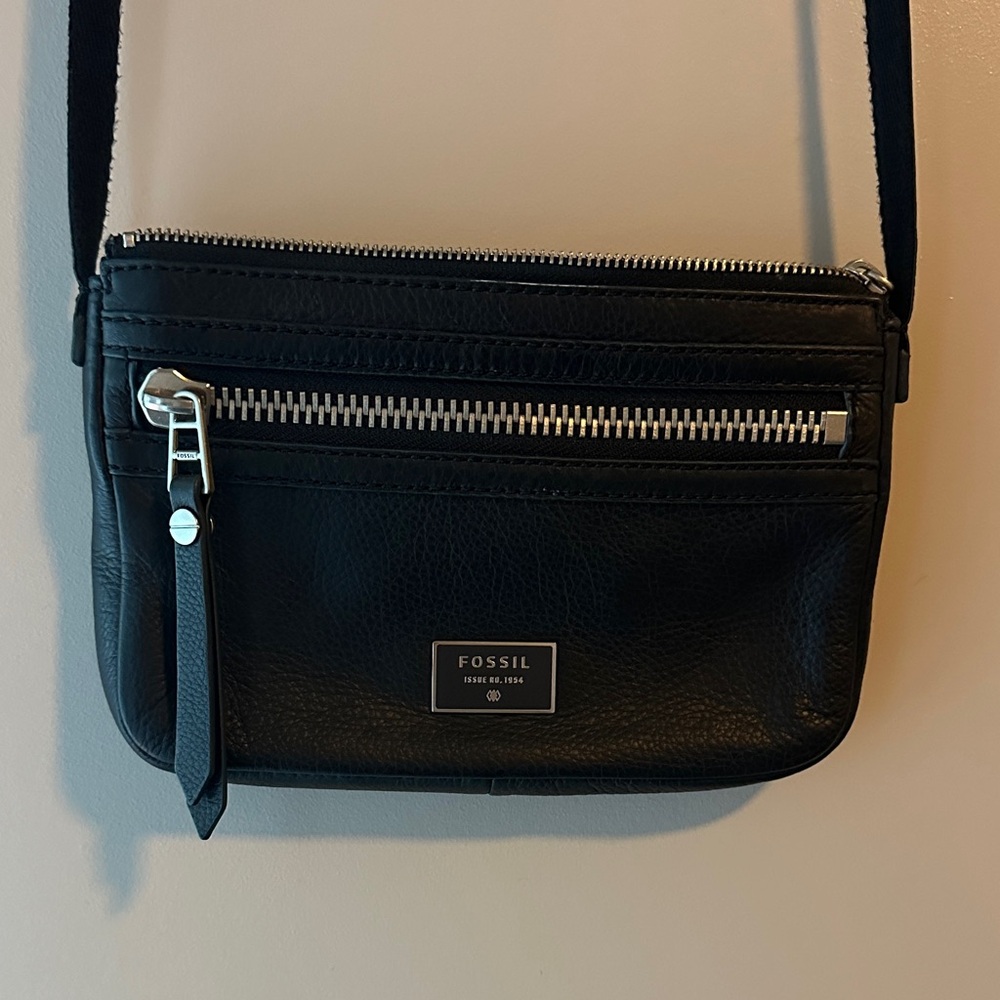 Fossil Black Leather Crossbody with Silver Zippers